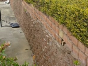 Retaining walls in danger of collapsing